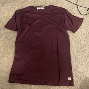Men’s size M Maroon tshirt from Avalanche